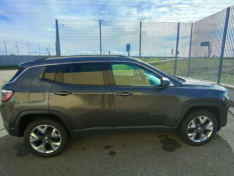 Usata Jeep Compass Limited 140 CV (102 kW) 2017 Grigio SUV
