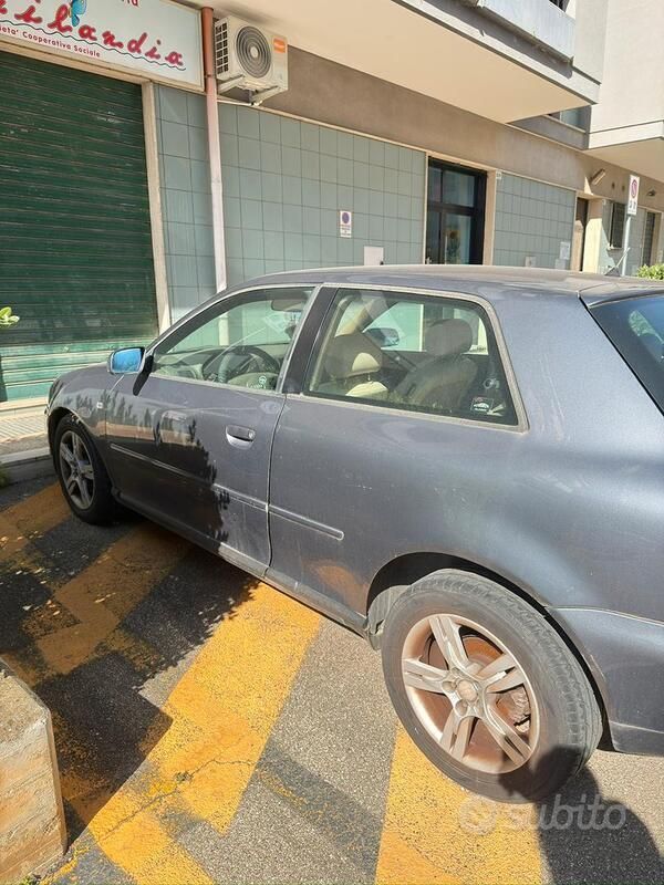 Usata Audi A3 90 CV (66 kW) 2001 Grigio Utilitaria