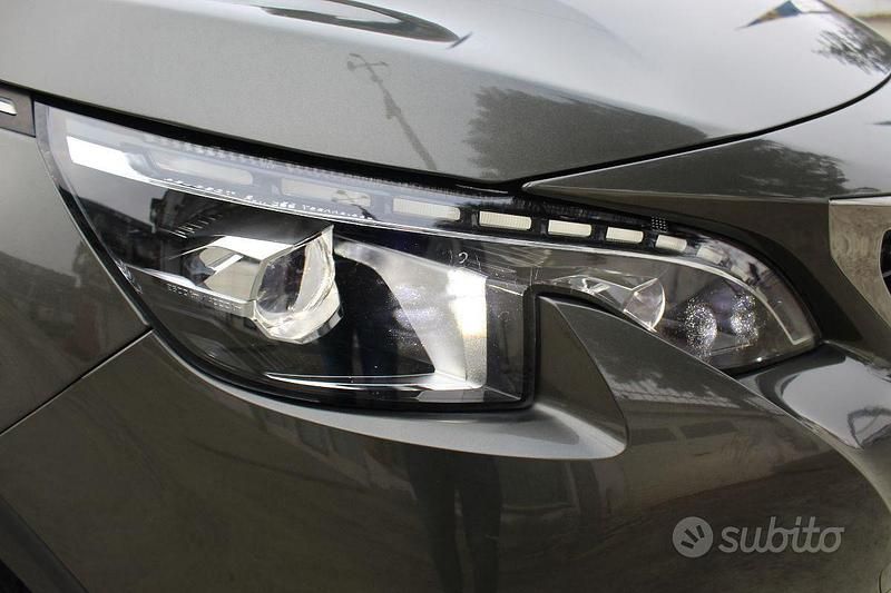 Usata Peugeot 5008 GT-line 132 CV (97 kW) 2019 Verde SUV