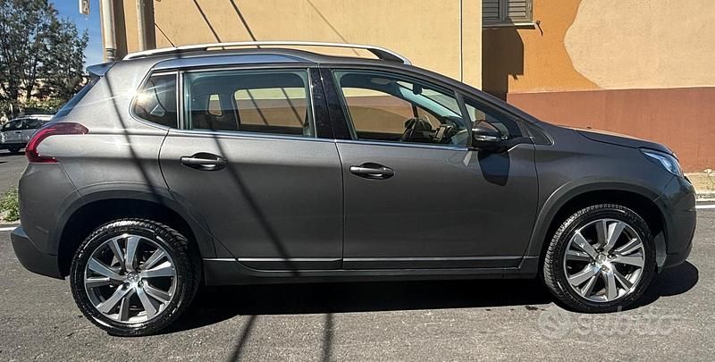 Usata Peugeot 2008 102 CV (75 kW) 2019 Grigio SUV