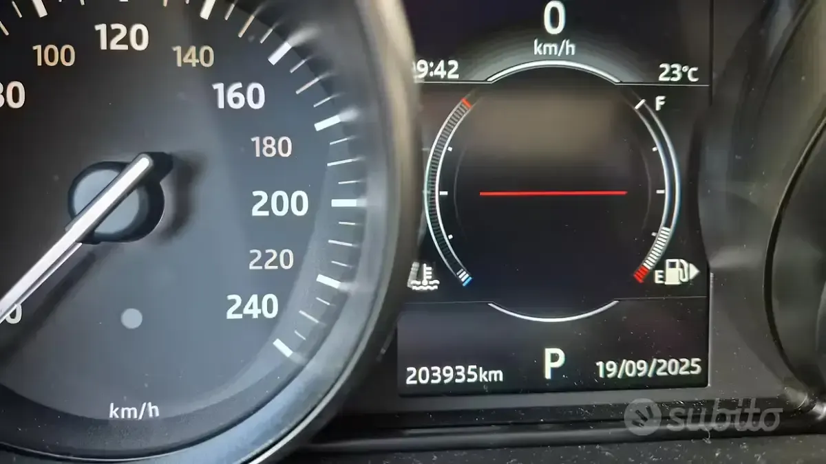 Usata Land Rover Range Rover evoque 150 CV (110 kW) 2018 Nero Station wagon
