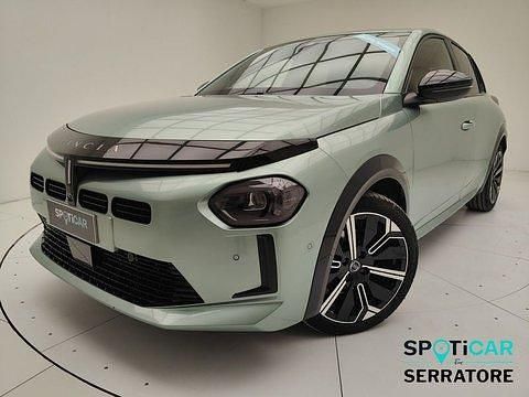 Usata Lancia Ypsilon 110 CV (80 kW) 2025 Argento Utilitaria