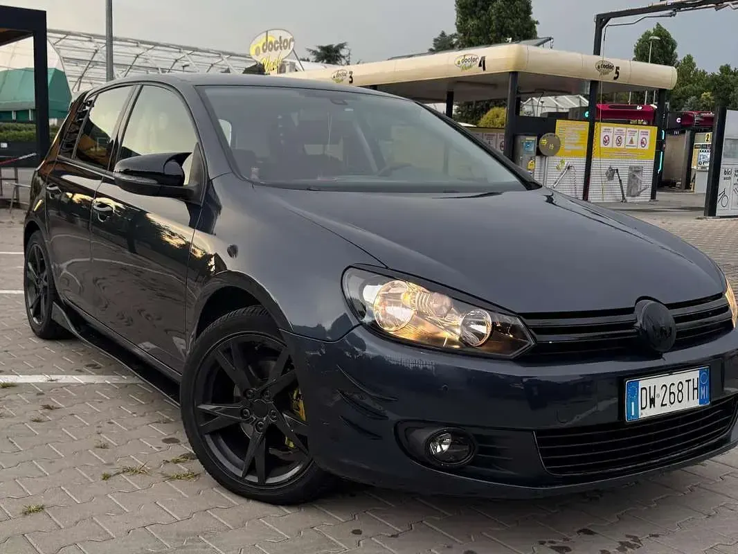 Usata VW Golf VI Comfortline 122 CV (89 kW) 2009 Nero Utilitaria