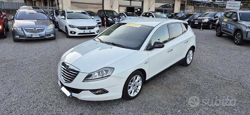 Usata Lancia Delta 120 CV (88 kW) 2013 Bianco Utilitaria
