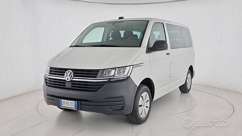 Bianco Usata 2023 VW Caravelle Trendline Monovolume | 33.600 € (Cara) - Immagine 1/4