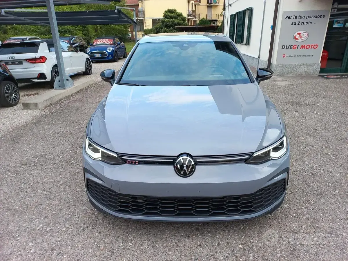Usata VW Golf VIII GTI 245 CV (180 kW) 2024 Grigio Berlina