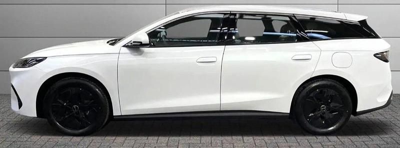 Nuova BYD Seal Boost 184 CV (135 kW) 2026 Polar white Station wagon