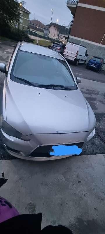 Usata Mitsubishi Lancer Sportback Invite 140 CV (102 kW) 2009 Berlina