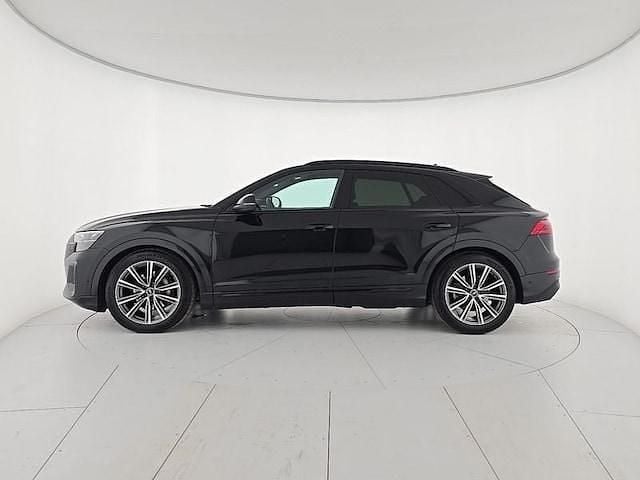 Usata Audi Q8 Sport 231 CV (169 kW) 2025 Nero mythos metallizzato SUV