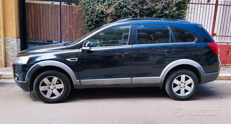 Usata Chevrolet Captiva LT 163 CV (119 kW) 2011 Nero SUV
