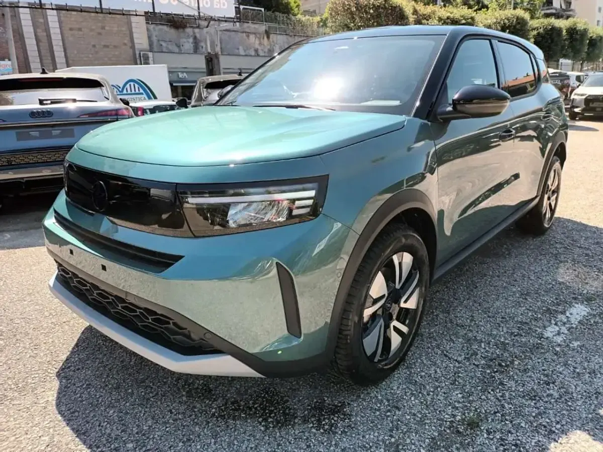 Nuova Opel Frontera 136 CV (100 kW) 2026 Verde SUV