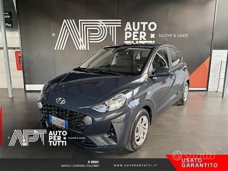 Usata Hyundai i10 Advanced 67 CV (49 kW) 2022 Grigio scuro Utilitaria