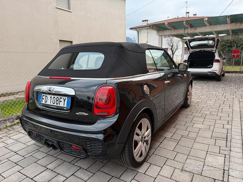 Usata Mini Cooper Cabriolet 231 CV (169 kW) 2016 Nero Cabrio