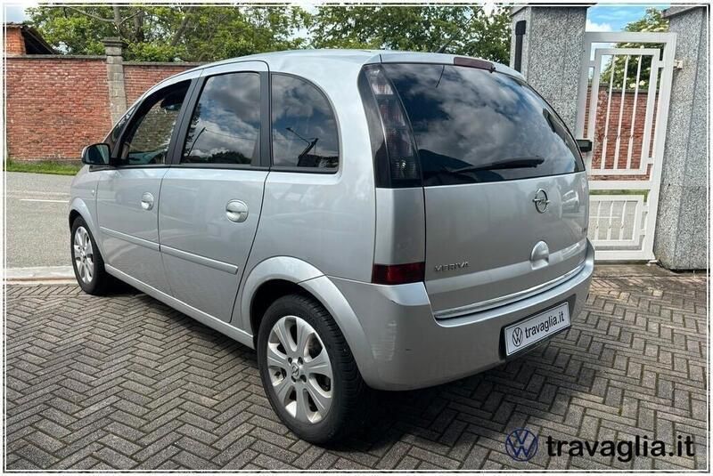 Usata Opel Meriva Club 89 CV (65 kW) 2008 Argento Monovolume