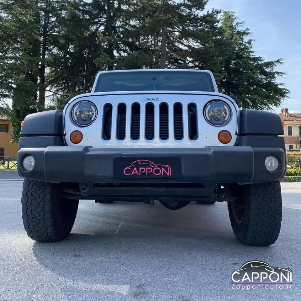 Usata Jeep Wrangler Rubicon 177 CV (130 kW) 2011 Argento SUV