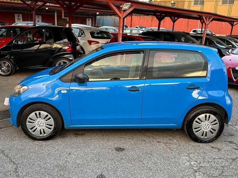 Usata VW up! Highline 68 CV (50 kW) 2015 Blu Utilitaria