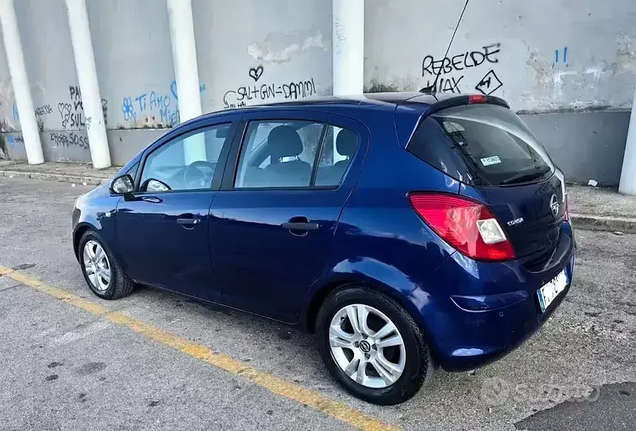 Usata Opel Corsa 95 CV (69 kW) 2016 Bluazzurro Utilitaria