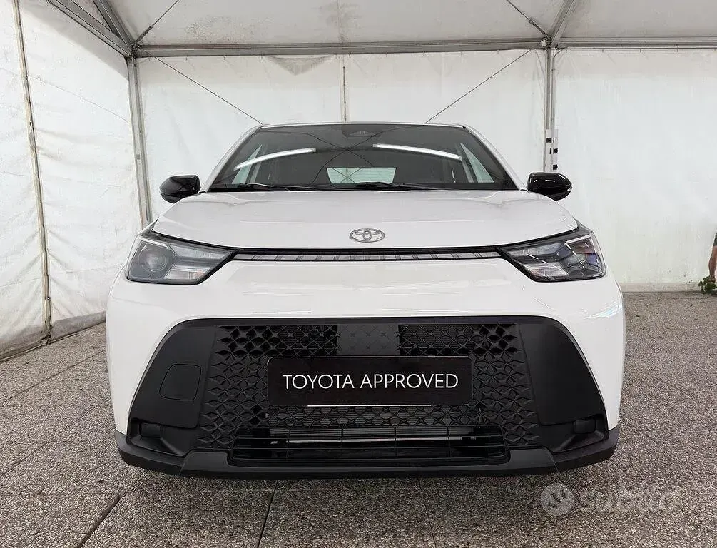 Nuova Toyota Aygo X 116 CV (85 kW) 2026 Bianco SUV