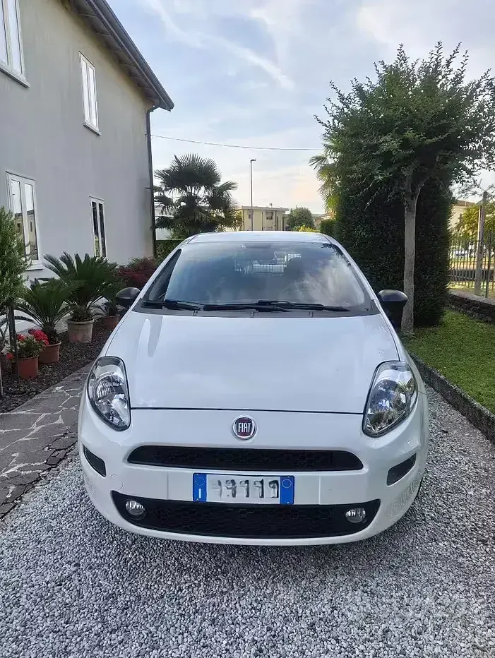 Usata Fiat Punto 69 CV (50 kW) 2018 Bianco Utilitaria