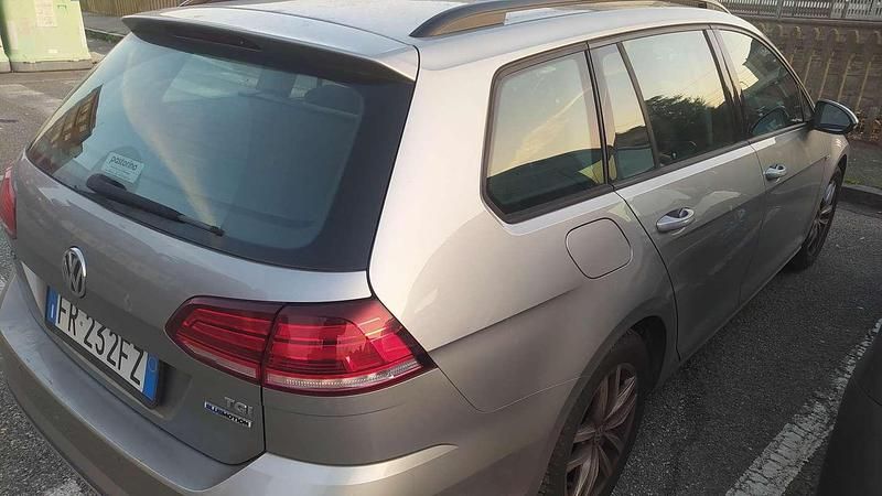 Usata VW Golf VII Highline 110 CV (80 kW) 2018 Station wagon
