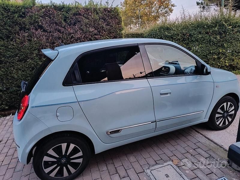Usata Renault Twingo Intens 60 kW (82 CV) 2021 Blu Utilitaria