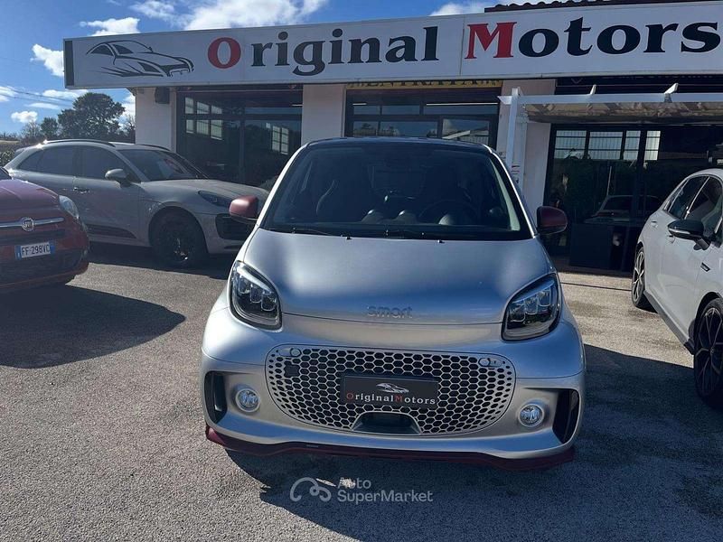 Argento Usata 2020 Smart ForTwo Electric Drive | 11.990 € (Buon prezzo) - Immagine 1/4