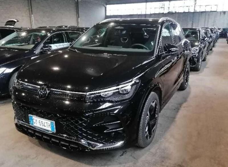 Usata VW Tiguan R-line Plus 150 CV (110 kW) 2025 Nero SUV