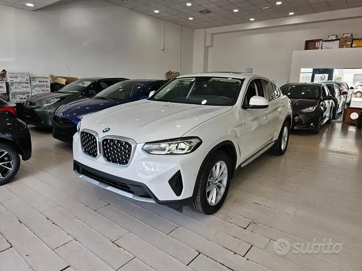 Usata BMW X4 Comfort Edition 190 CV (139 kW) 2023 Bianco SUV