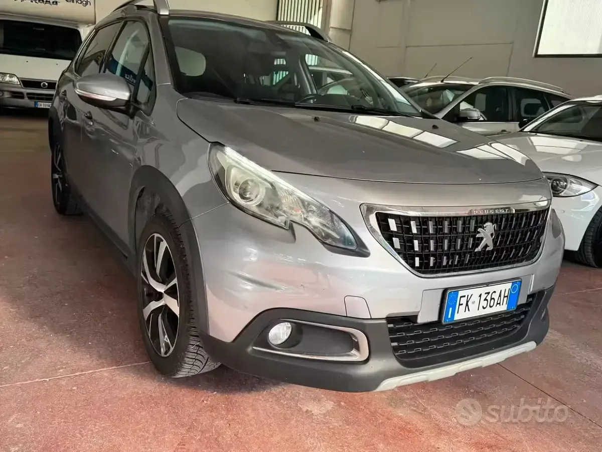 Usata Peugeot 2008 S 120 CV (88 kW) 2017 Grigio SUV