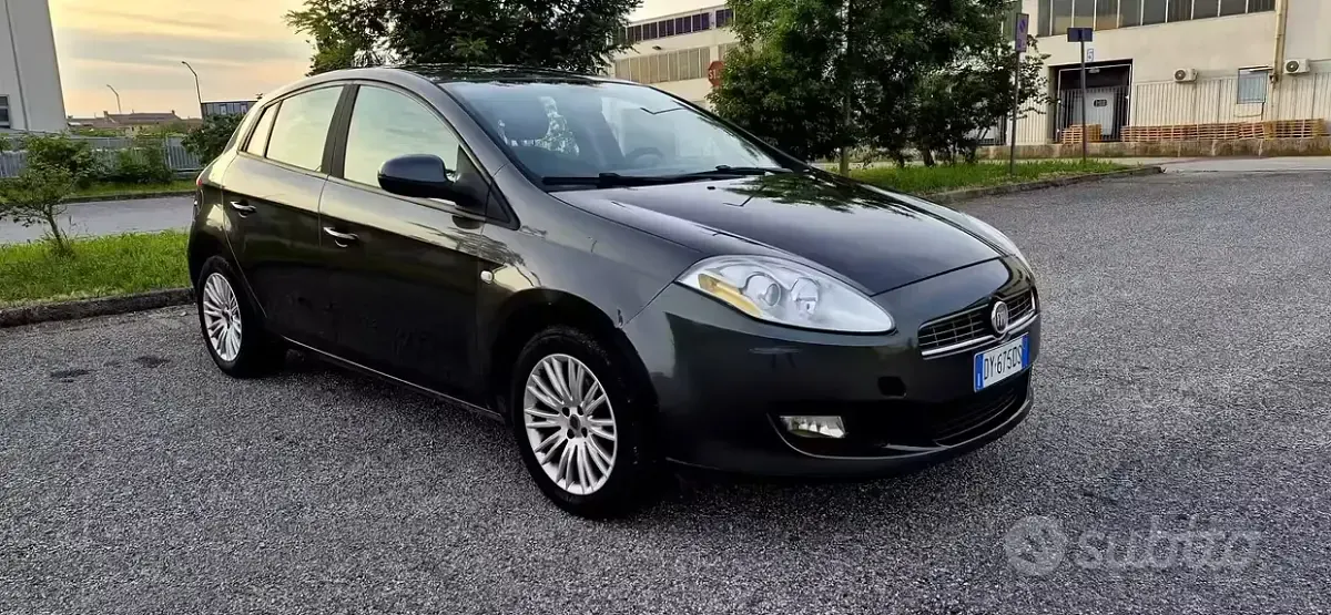 Usata Fiat Bravo 90 CV (66 kW) 2009 Grigio Utilitaria