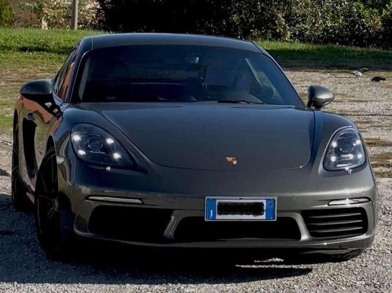 Usata Porsche 718 Cayman 299 CV (219 kW) 2024 Verde Coupé