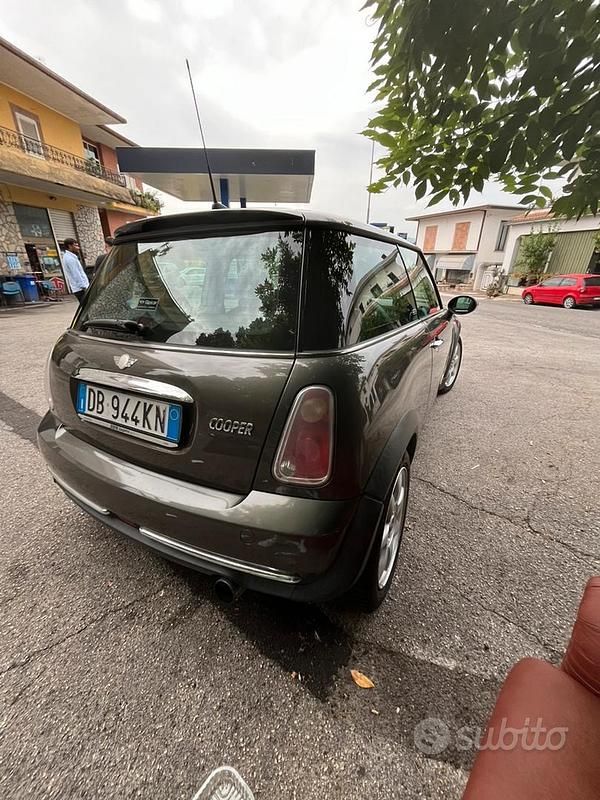 Usata Mini Cooper 116 CV (85 kW) 2004 Grigio Utilitaria