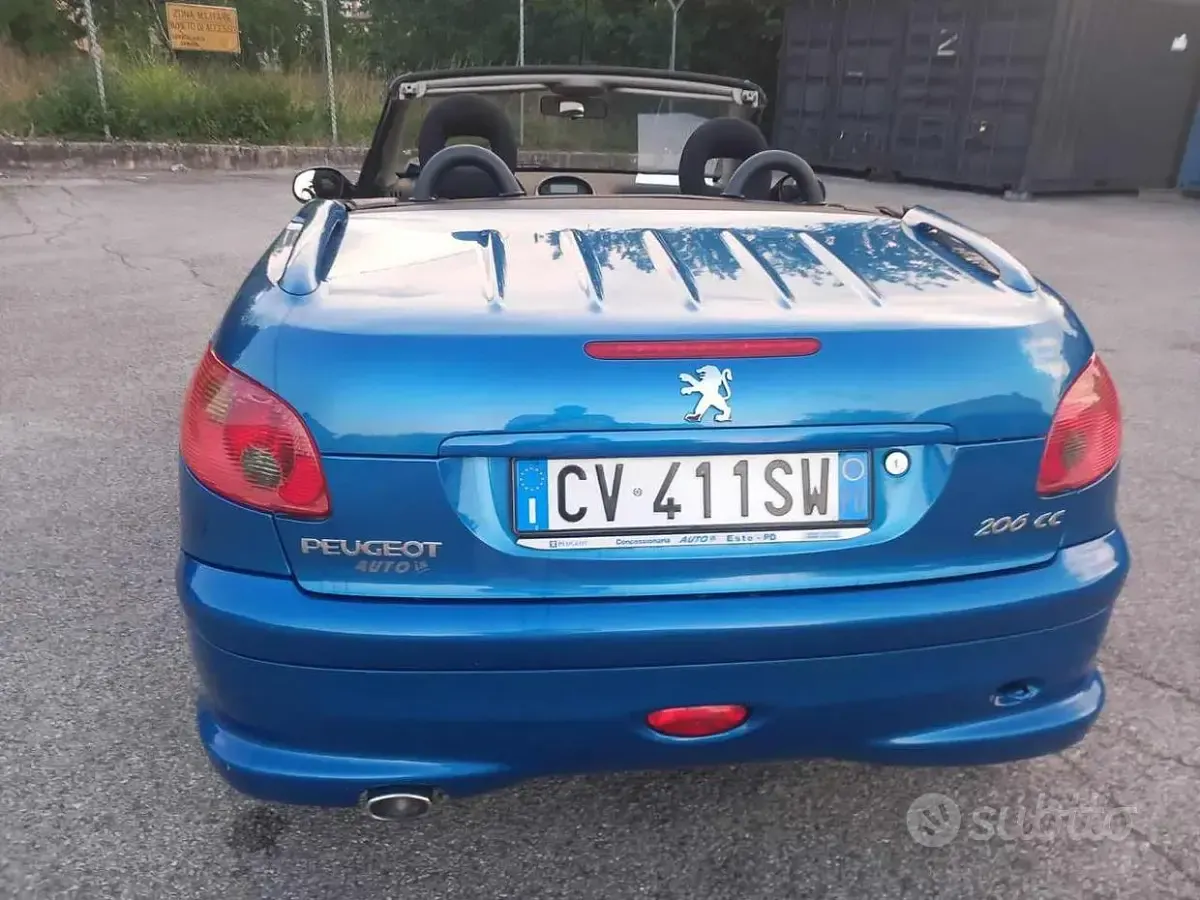 Usata Peugeot 206 CC 109 CV (80 kW) 2005 Blu Cabrio