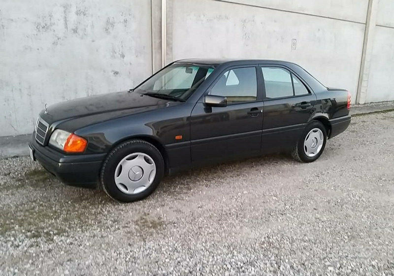 Usato 1994 Mercedes C180 1.8 Benzin 122 CV (500 €), Emilia-Romagna