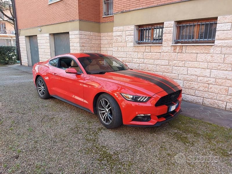 Usata Ford Mustang Fastback 317 CV (233 kW) 2016 Rosso Coupé