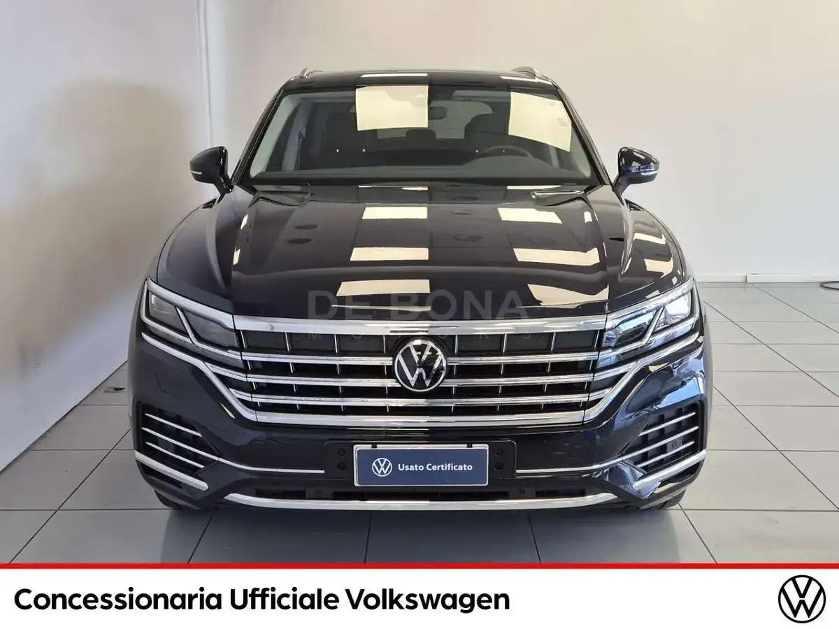 Usata VW Touareg Elegance 231 CV (169 kW) 2022 Blu SUV