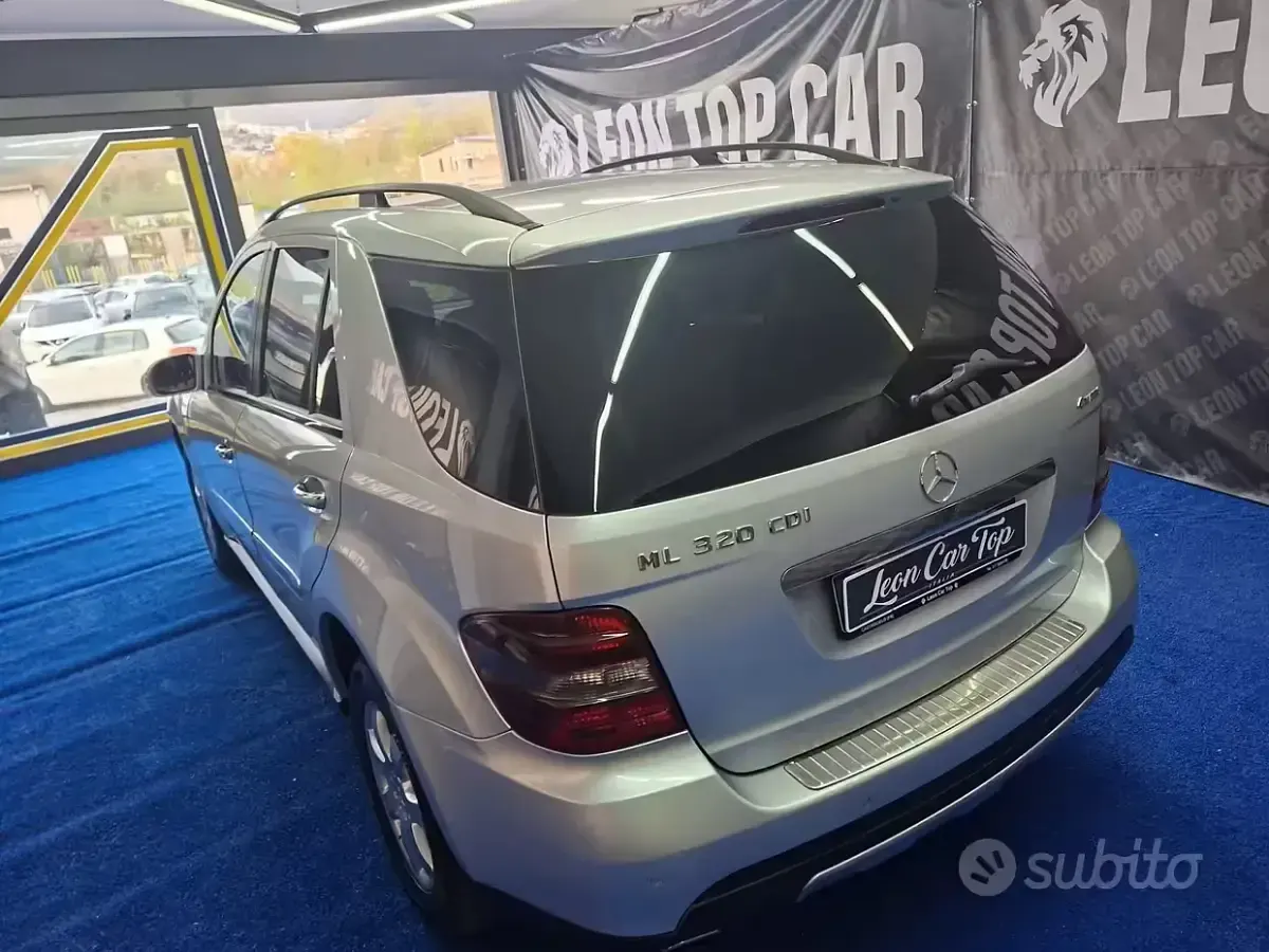 Usata Mercedes ML320 224 CV (164 kW) 2008 Grigio SUV