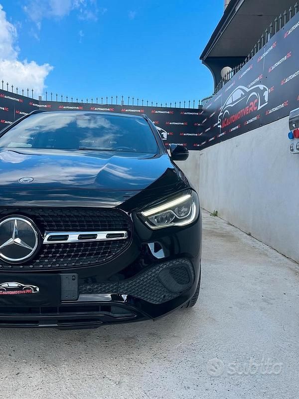 Usata Mercedes GLA200 150 CV (110 kW) 2020 Nero SUV