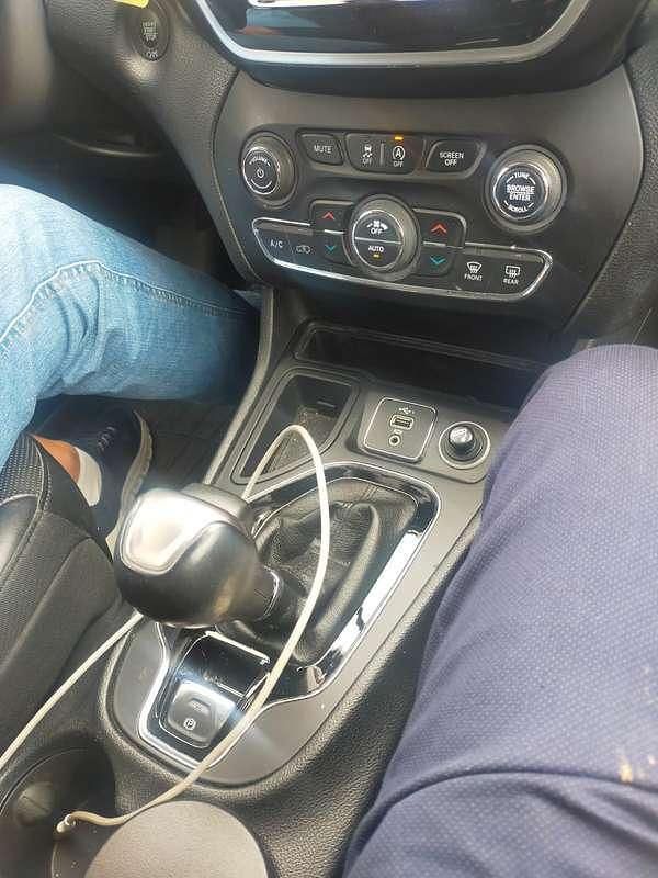 Usata Jeep Cherokee Limited 194 CV (142 kW) 2019 Grigio SUV