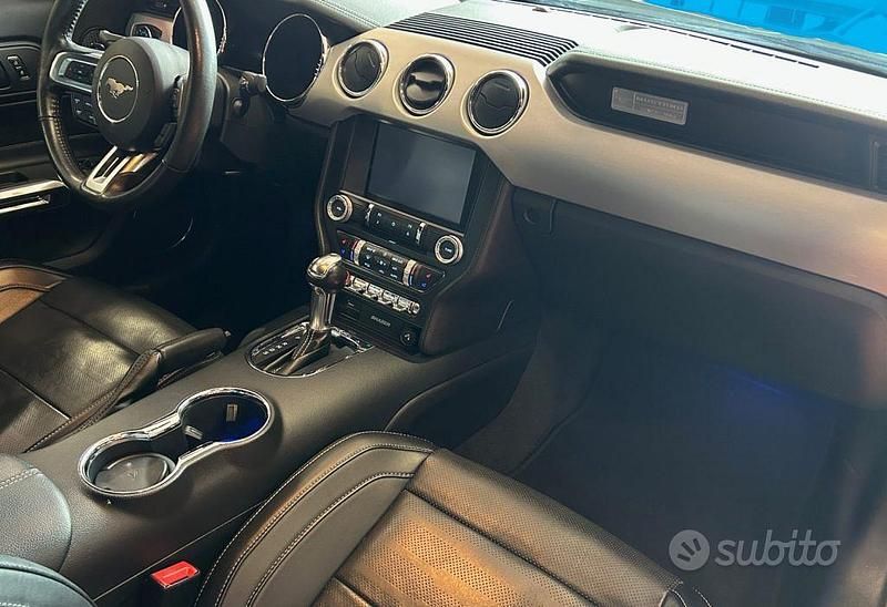 Usata Ford Mustang Fastback 317 CV (233 kW) 2018 Azzurro Coupé