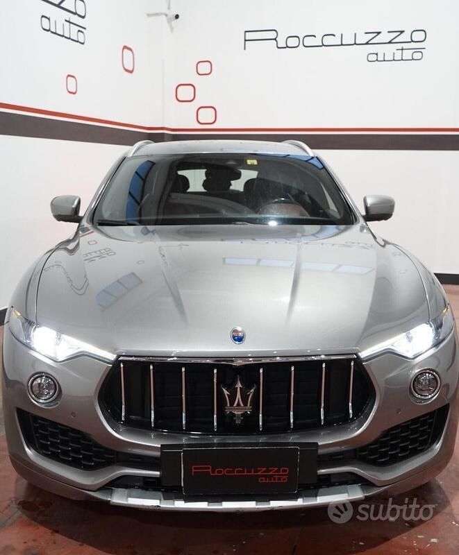 Usata Maserati Levante 275 CV (202 kW) 2016 Grigio SUV