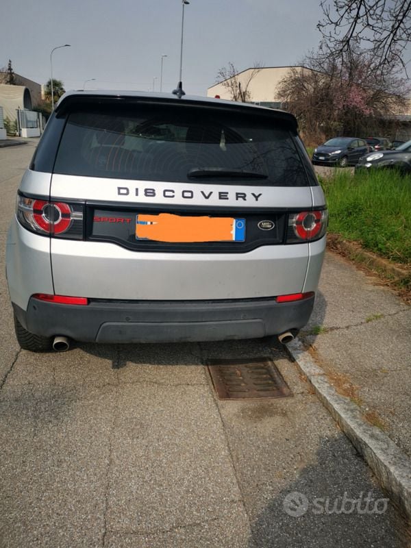 Grigio Usata 2016 Land Rover Discovery 4 SUV | 10.500 € (Buon prezzo) - Immagine 1/4