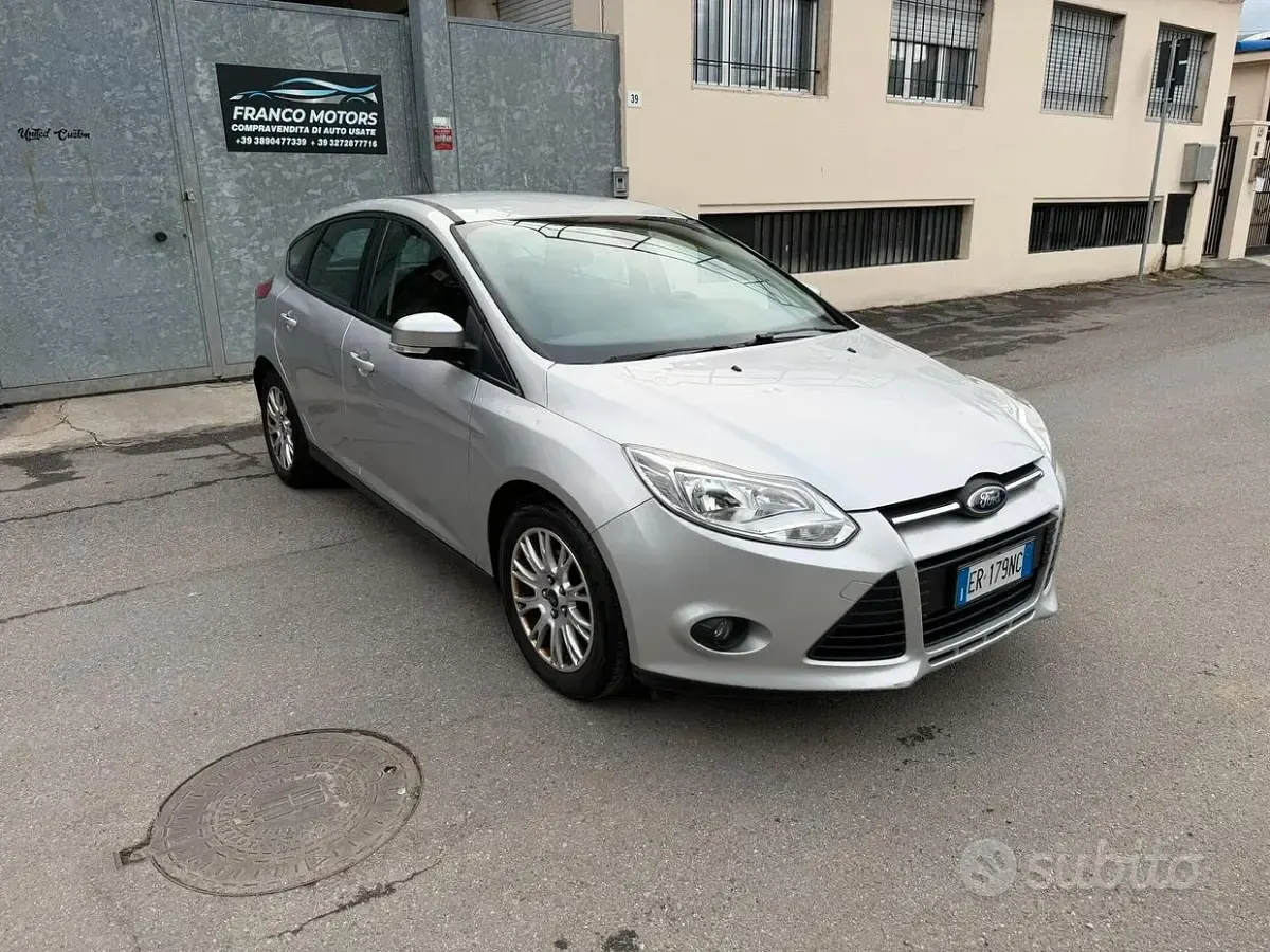 Usata Ford Focus Titanium 100 CV (73 kW) 2013 Grigio Station wagon