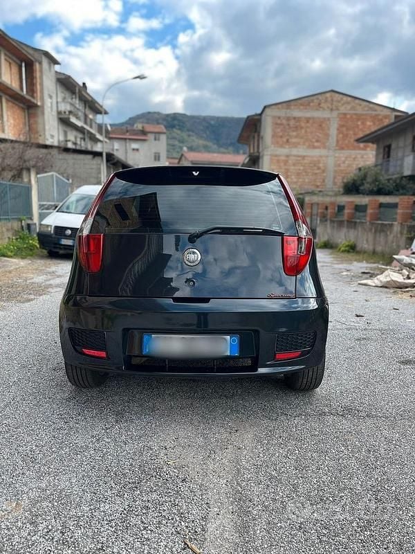 Usata Fiat Punto 70 CV (51 kW) 2005 Nero Utilitaria