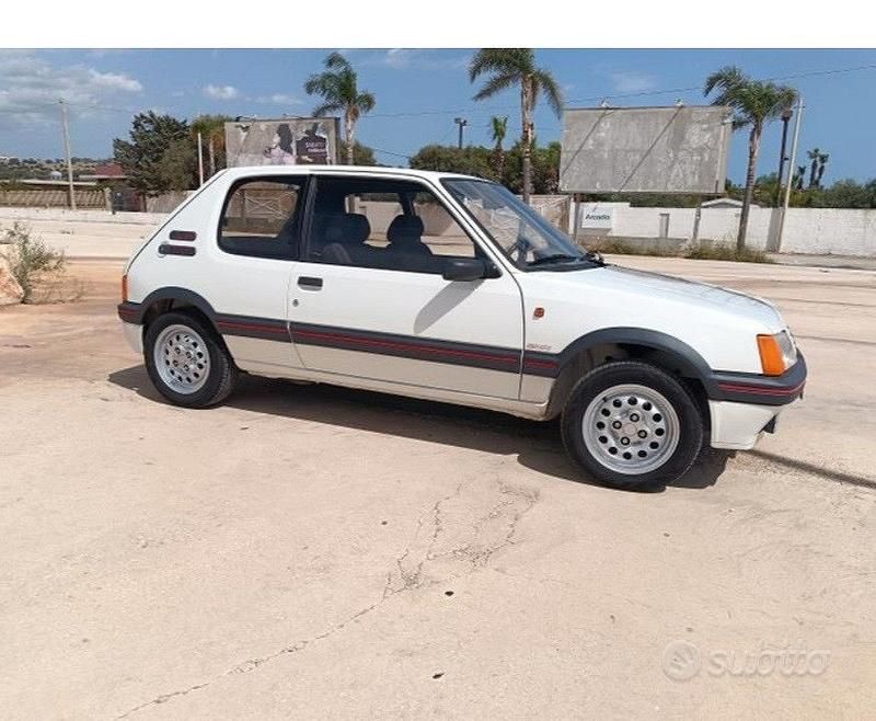 Usata Peugeot 205 GTi 113 CV (83 kW) 1987 Bianco Berlina