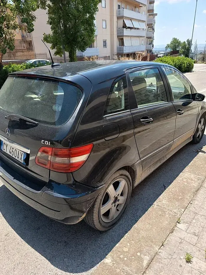 Usata Mercedes 180 109 CV (80 kW) 2006 Nero Berlina