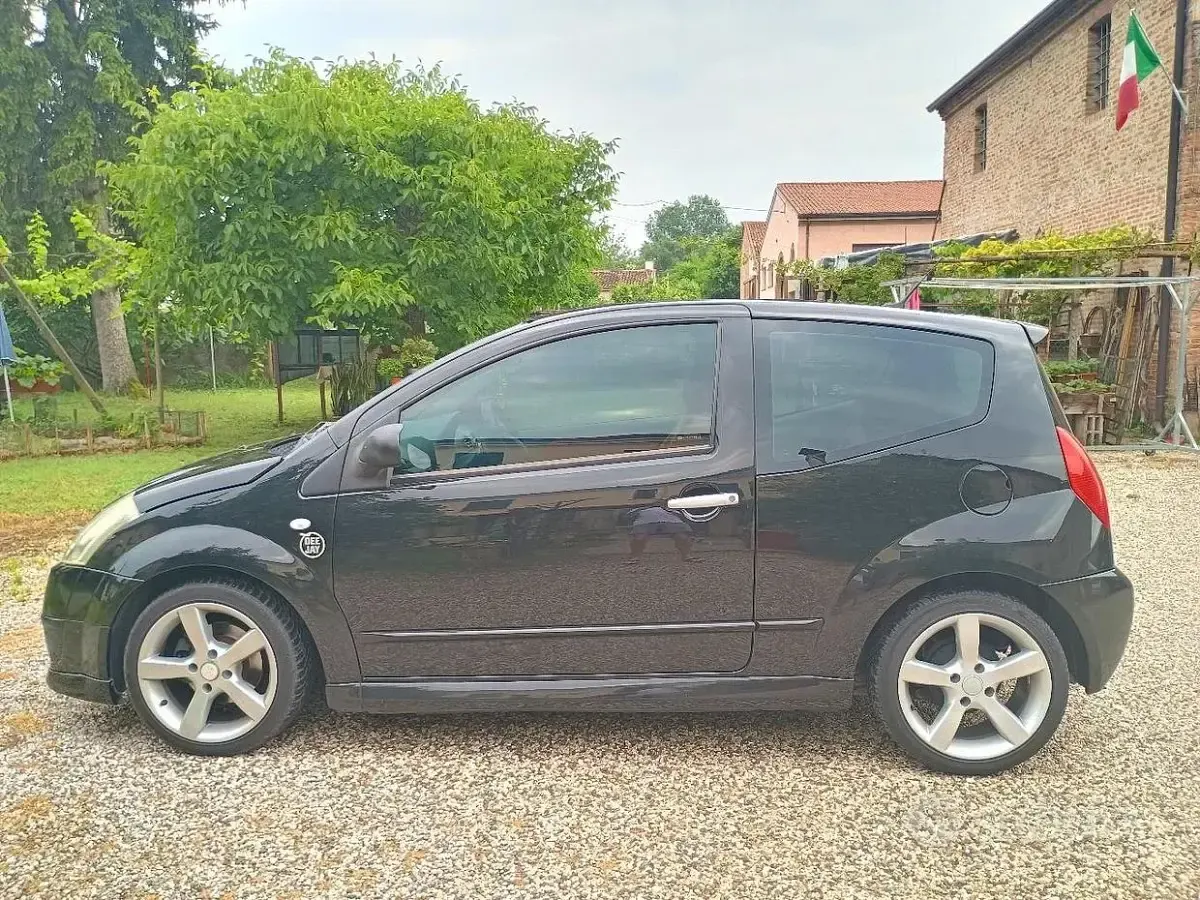 Usata Citroën C2 68 CV (50 kW) 2004 Nero Utilitaria