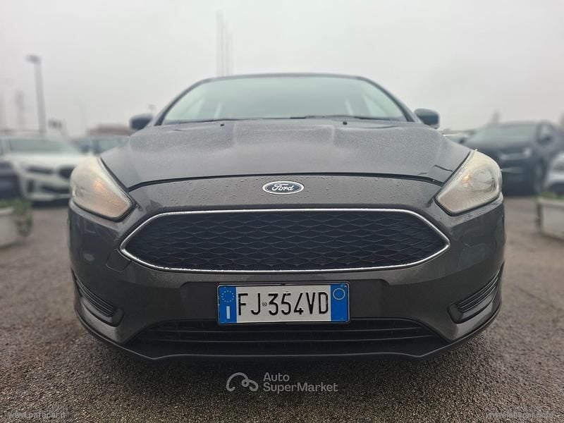 Usata Ford Focus S 95 CV (69 kW) 2017 Gray Station wagon