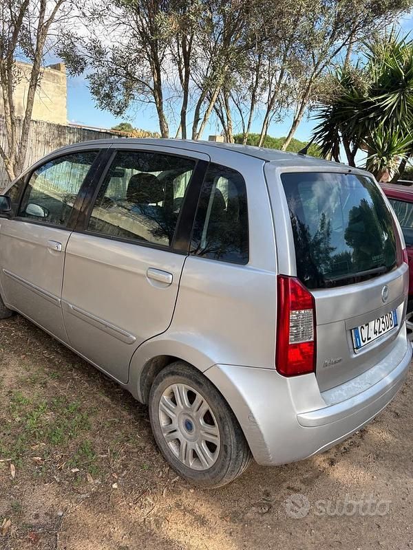 Usata Fiat Idea 95 CV (69 kW) 2006 Grigio Monovolume