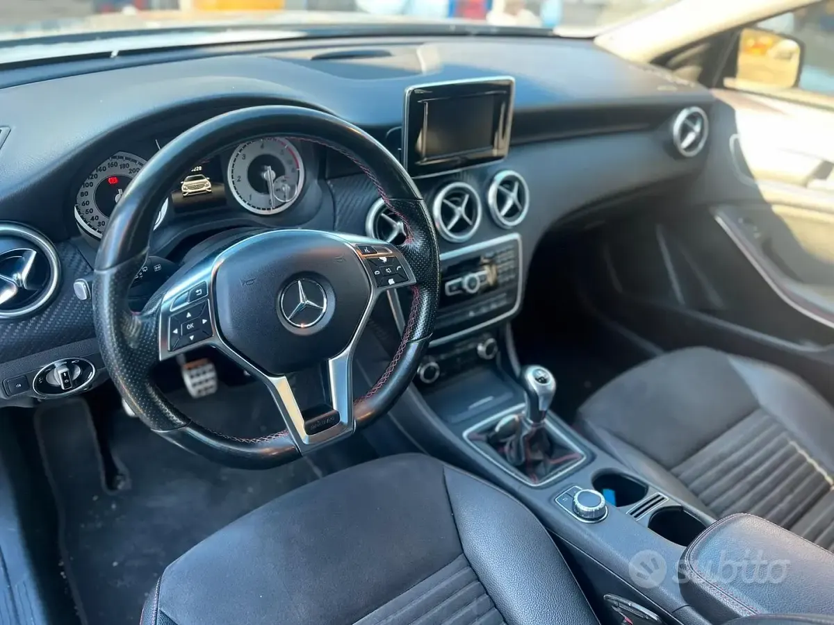 Usata Mercedes 180 Premium 2014 Grigio Berlina
